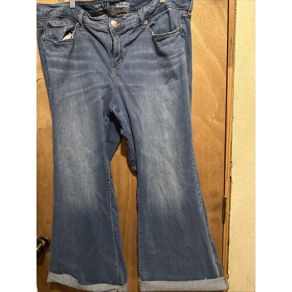 Torrid Perfect Super flared Vintage Stretch 22T They Have Been Cutoff